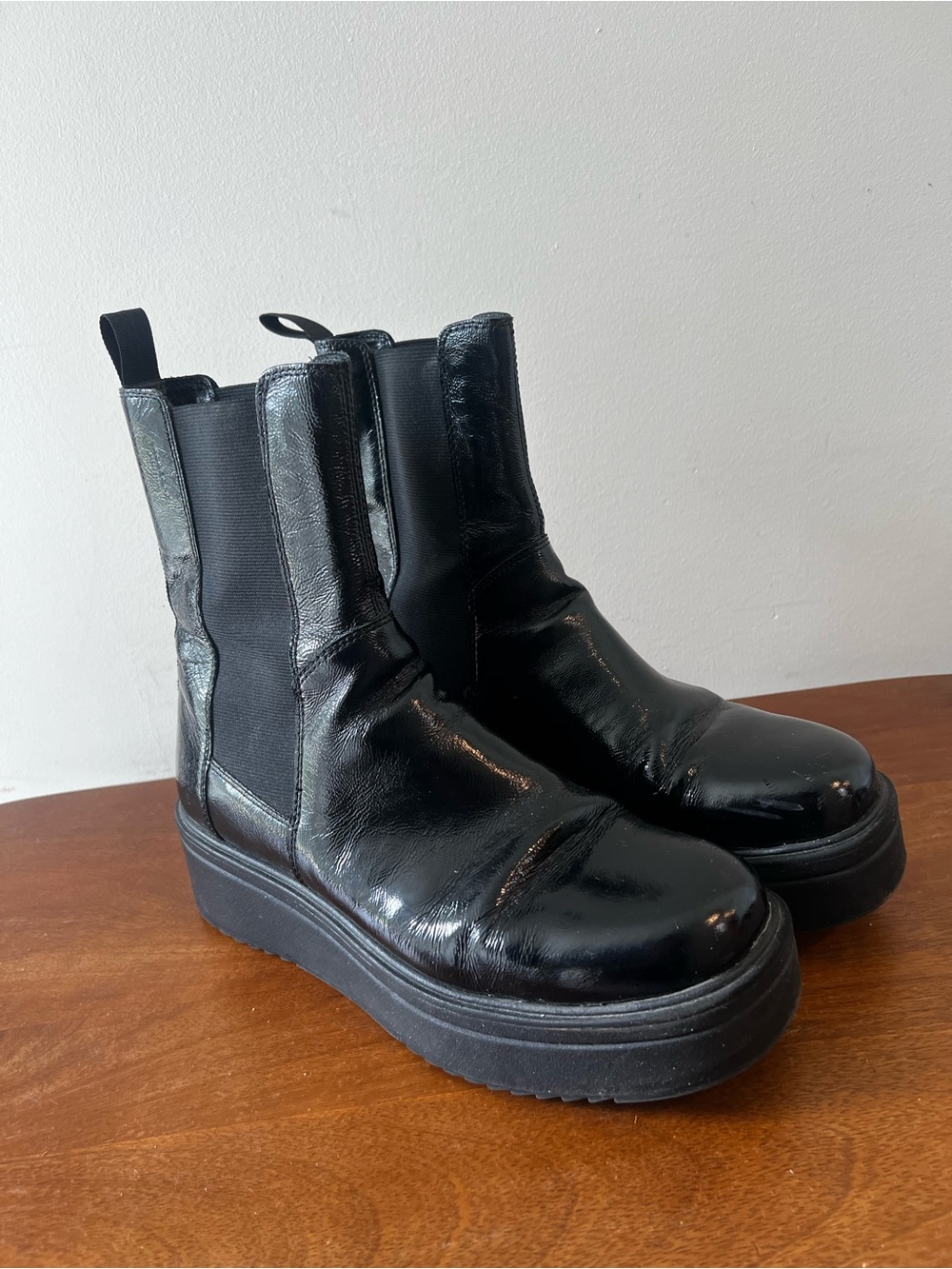 Vagabond Black Platform Chelsea Boots - Women's
